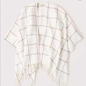 Abercrombie & Fitch Cream Poncho